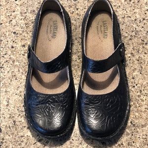 Woman’s Eastland Tansy 8.5M Style 3442-11 Shoes